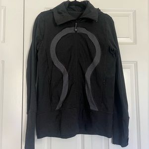 LULULEMON Sweatshirt